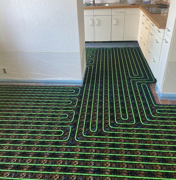 Vloerverwarming met beperkte opbouwhoogte  | WARP Systems