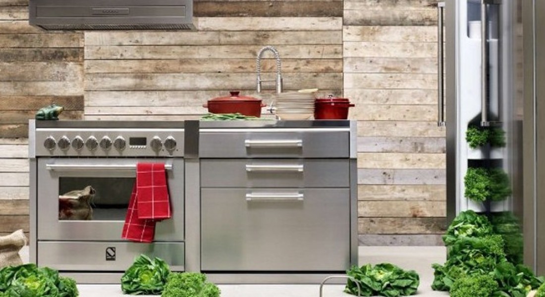Italiaanse fornuizen met bijpassende keuken modules van Steel