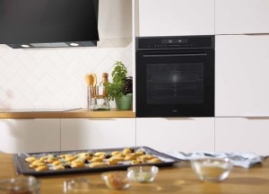 Oven met magnetronfunctie in Black Titanium MO670Ti | ETNA - ETNA keukenapparatuur