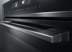 Oven met magnetronfunctie in Black Titanium MO670Ti | ETNA