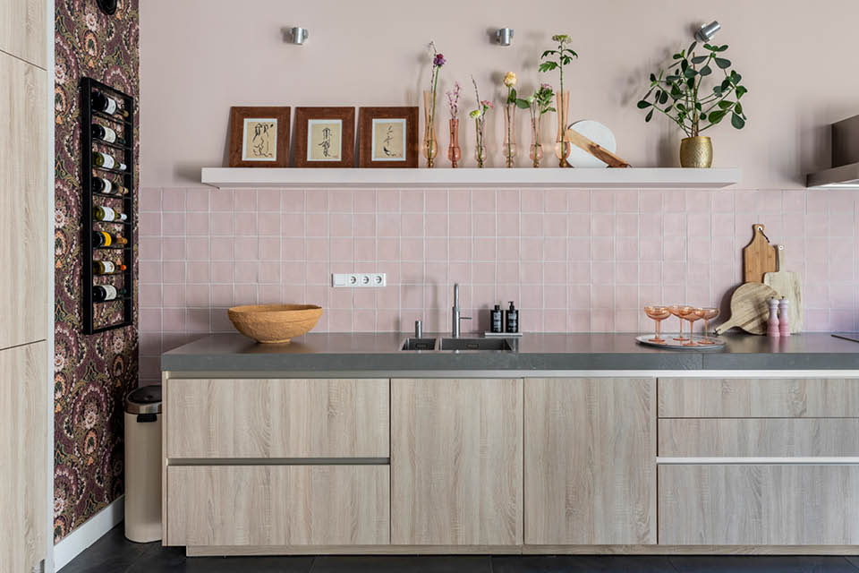 Villa Pink mat I vtwonen tegels by Douglas & Jones