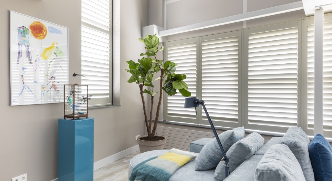 Waar moet je op letten bij het kiezen van raamdecoratie?