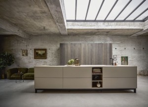 Opbergwonder met ruimtebesparende inschuifdeuren - next125