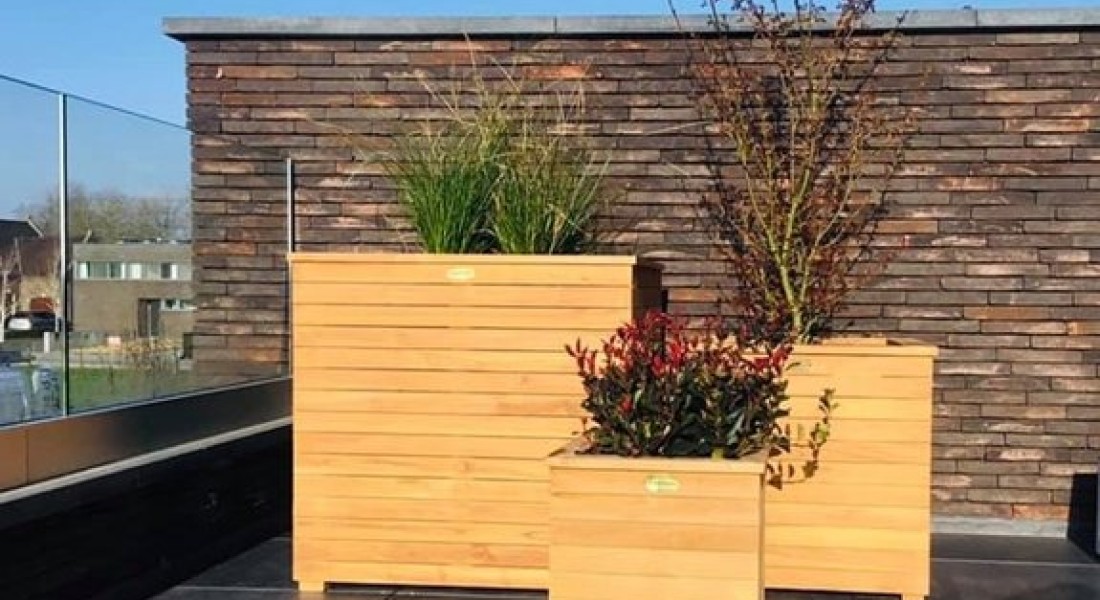 Teak plantenbak voor in uw tuin