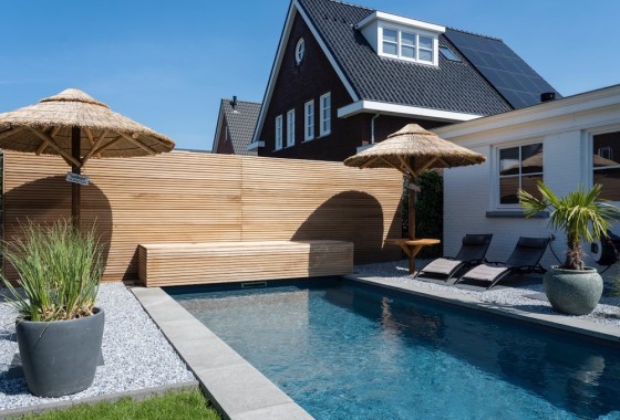 Klein inbouw zwembad | Compass Pools - Compass Pools.