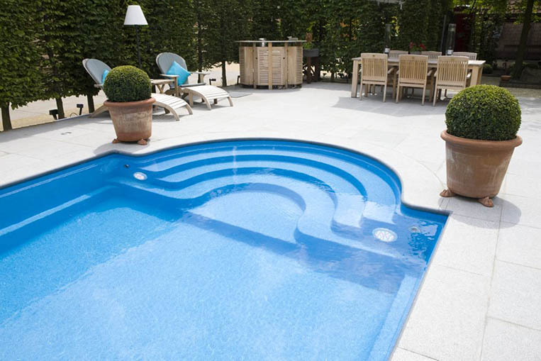 Zwembad met klassiek design | Compass Pools