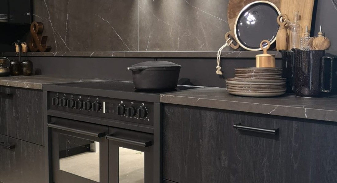 Italiaans inductie fornuis All Black Edition