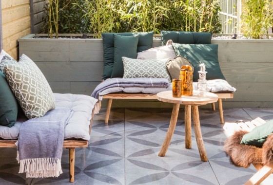 Trendy vtwonen buitentegels voor je terras - vtwonen buitenvloeren by Douglas &amp; Jones