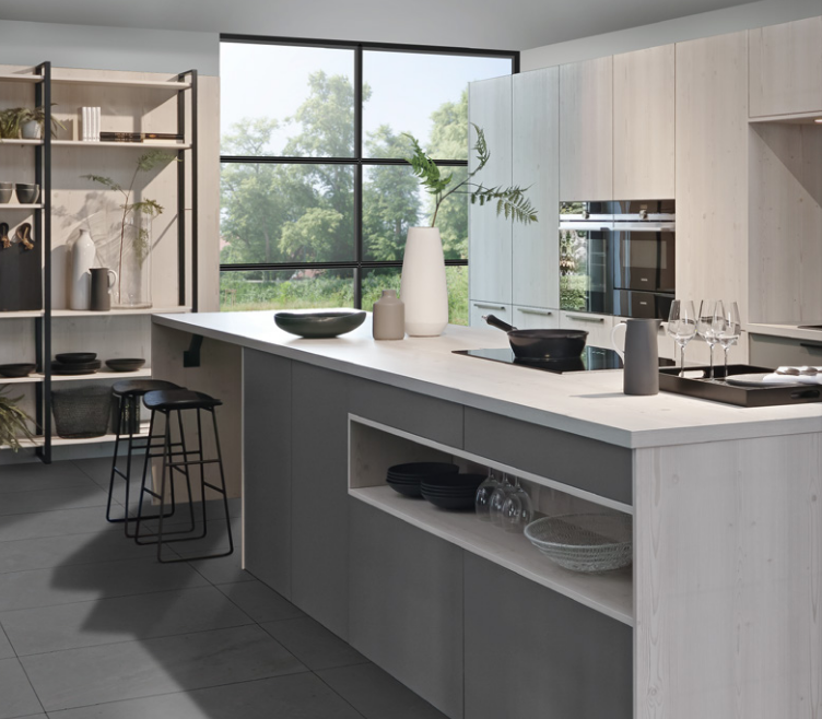 Moderne keuken met houtdecor | Brigitte Keukens