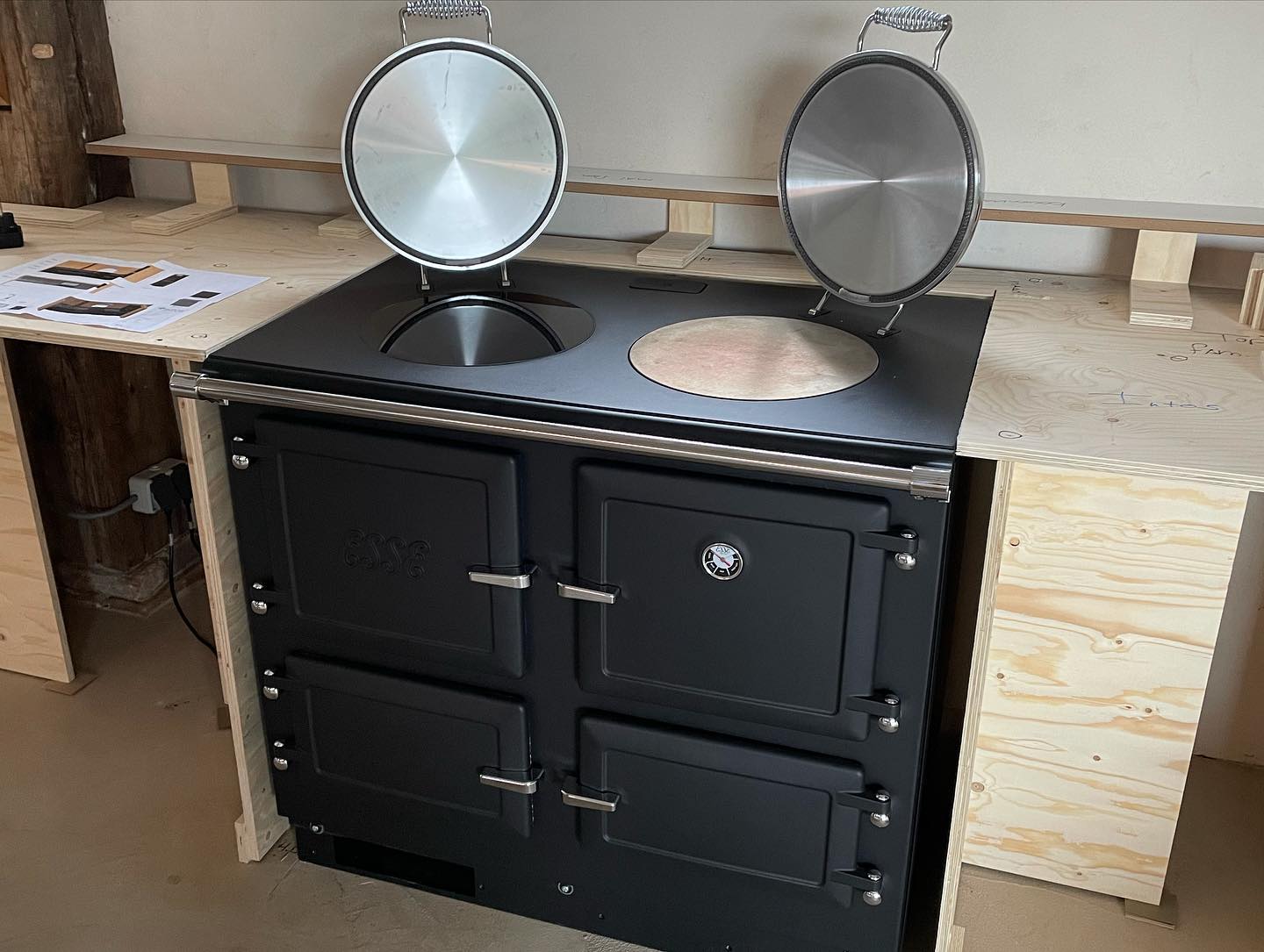 Matzwart fornuis | Esse