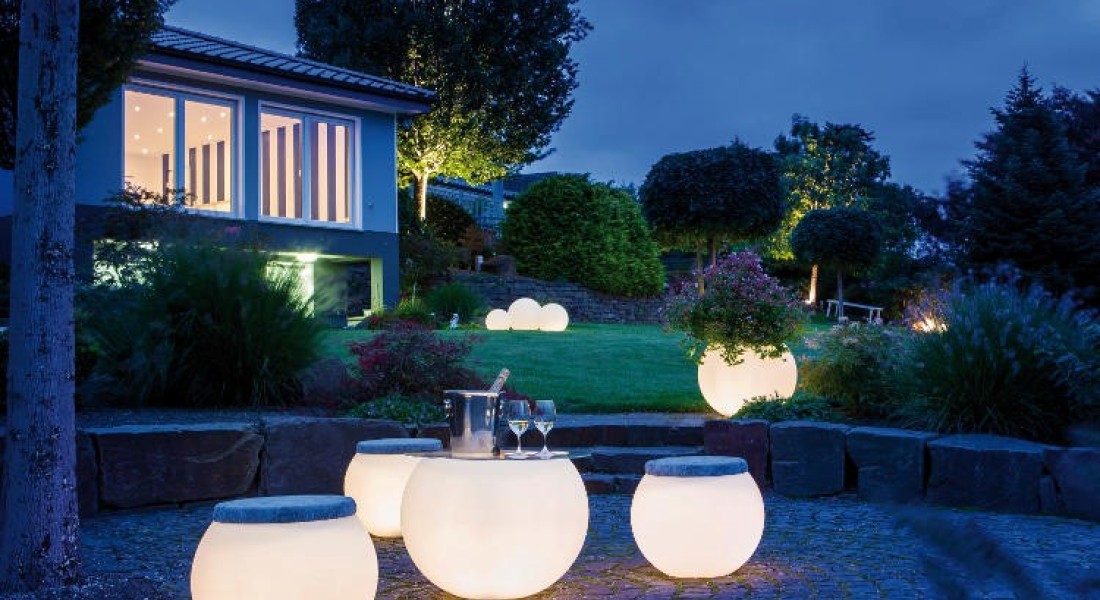 Je tuin sfeervol verlichten in de winter: 4 tips