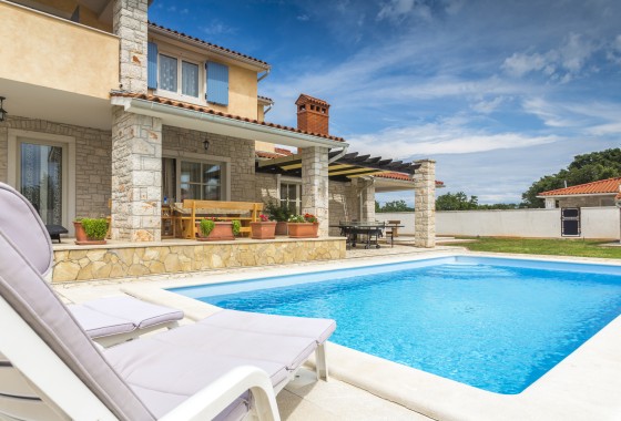 Een zwembad in de tuin: een droom of toch realiseerbaar? - WOLF-Garten