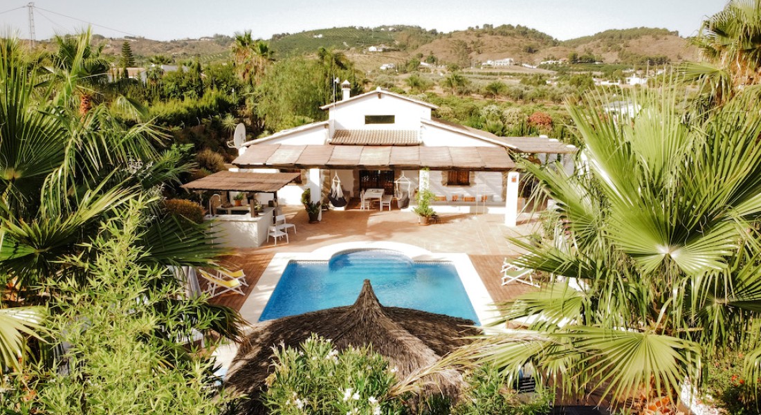 Binnenkijken: Hollandse vormgeving in Spaanse droomvilla