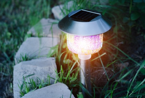 Tuinverlichting plaatsen - WOLF-Garten