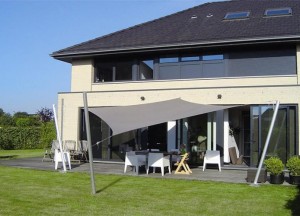 Creëer een perfecte koele schaduwplek met een schaduwdoek - ZONZ sunsails