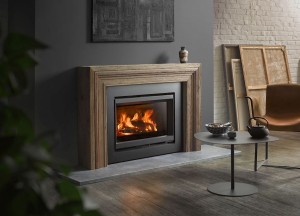 Een inbouwhaard: warmte en sfeer achter glas - Stûv