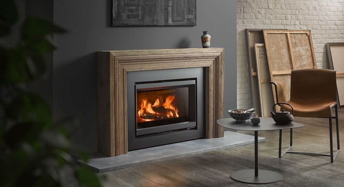 Een inbouwhaard: warmte en sfeer achter glas