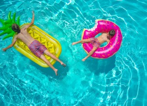 Denk aan deze vier dingen wanneer je een zwembad wil laten bouwen - 