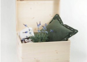 Houten kistje met klep deksel, 39,5cm breed, inhoud 27,6L