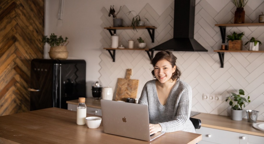Geniet ook in de keuken van het gemak van een tv beugel