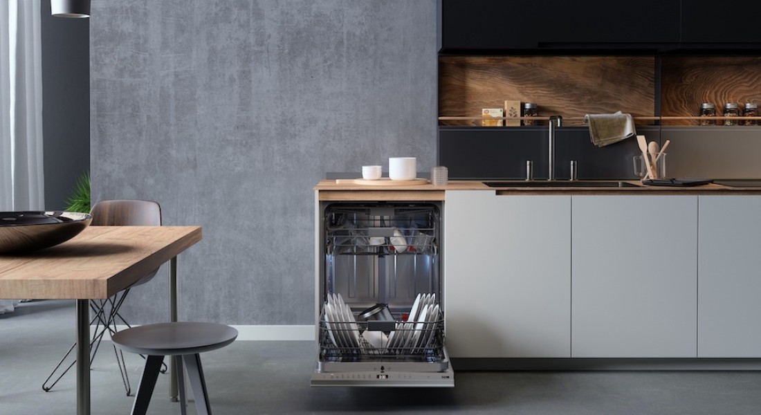 Een nieuwe vaatwasser kopen.