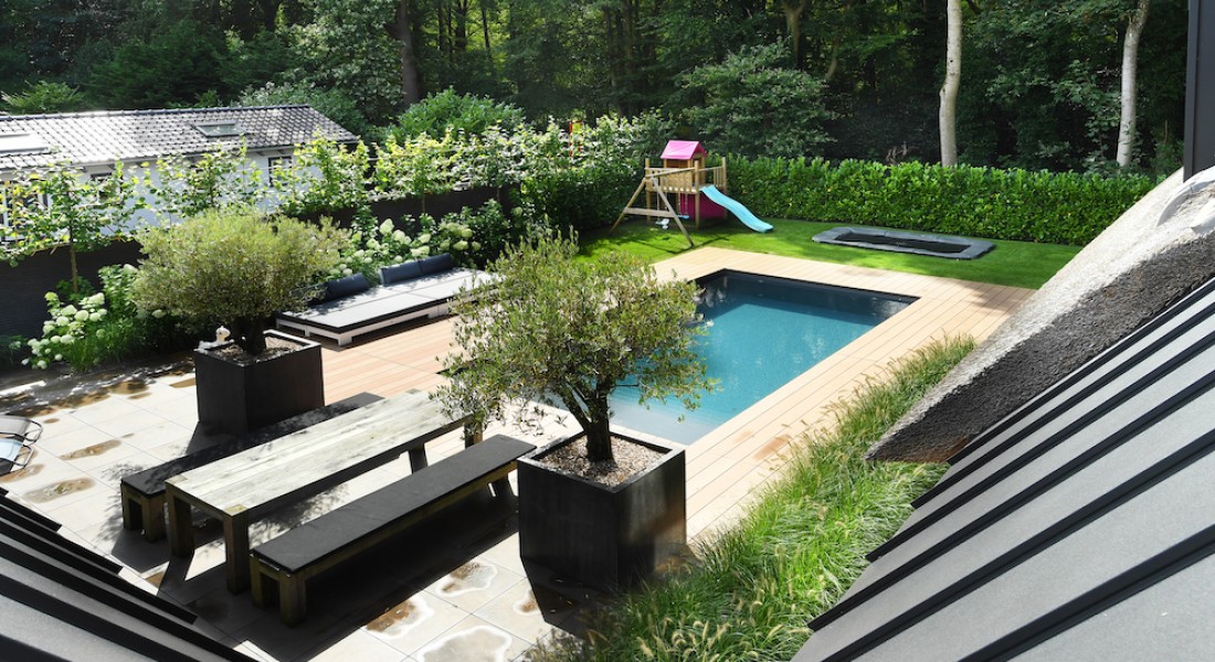 Zwembad in de tuin: met deze 4 tips creëer je een veilige zwemomgeving