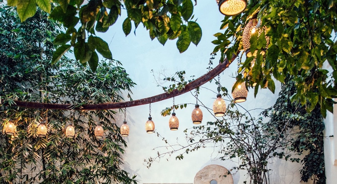 Geef je tuin een magische sfeer met de juiste buitenverlichting