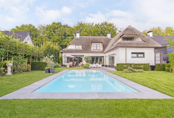 Geniet deze zomer van je eigen privézwembad met deze vijf stappen! - Starline