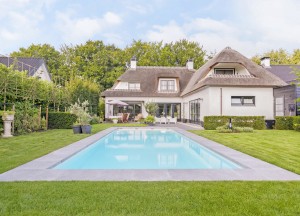 Geniet deze zomer van je eigen privézwembad met deze vijf stappen! - Starline