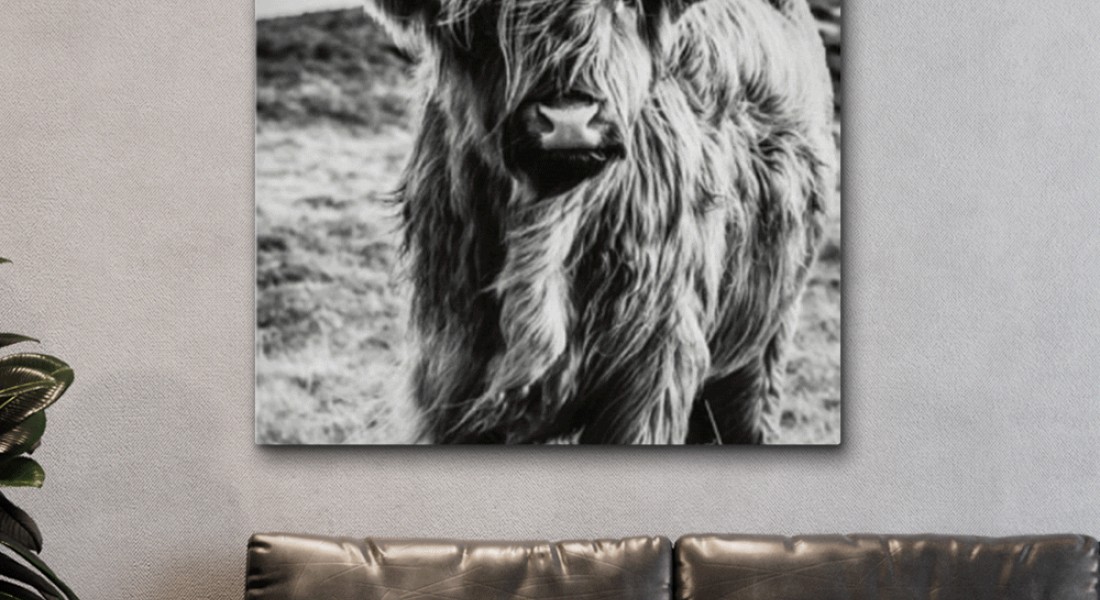 Warme sfeer: canvas foto als decoratie bij de haard