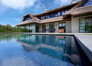 Antracietgrijze zwembaden | Compass Pools - Compass Pools.