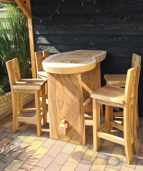Suar bartafel met barstoelen | Puurteak