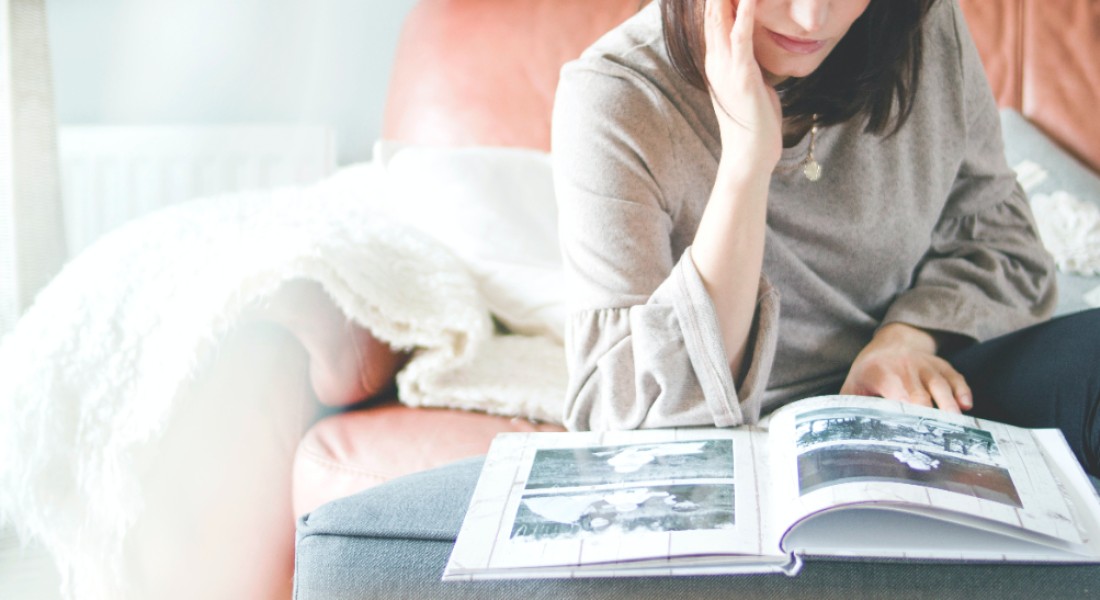 Herinneringen ophalen bij het haardvuur in jouw woonkamer