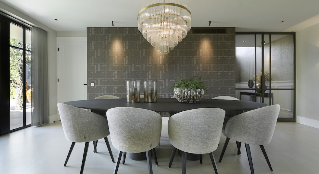 Stalen binnendeuren voegen licht en glans toe aan je interieur