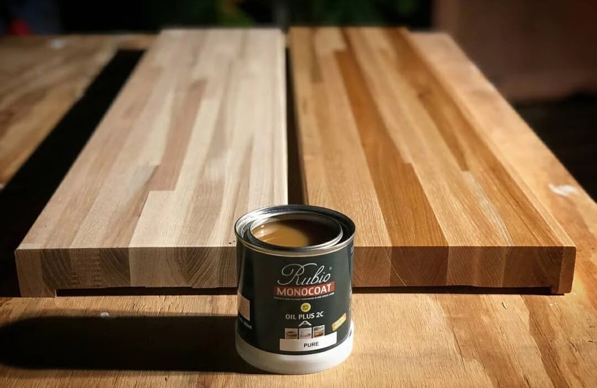 BESCHERMT EN KLEURT JE HOUT IN 1 LAAG