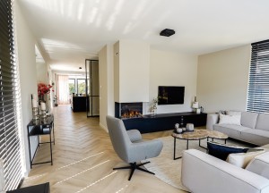 Maatwerk tv-meubel rond elektrische haard - Warmtestore