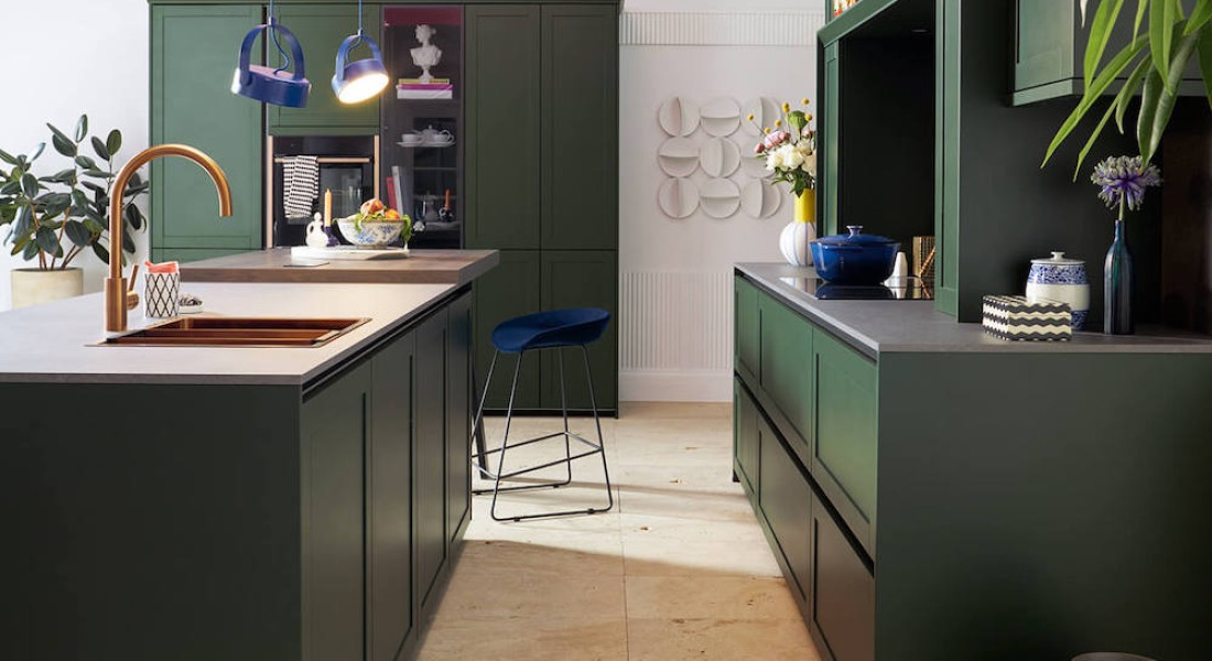 Binnenkijken in een kleurrijke keuken