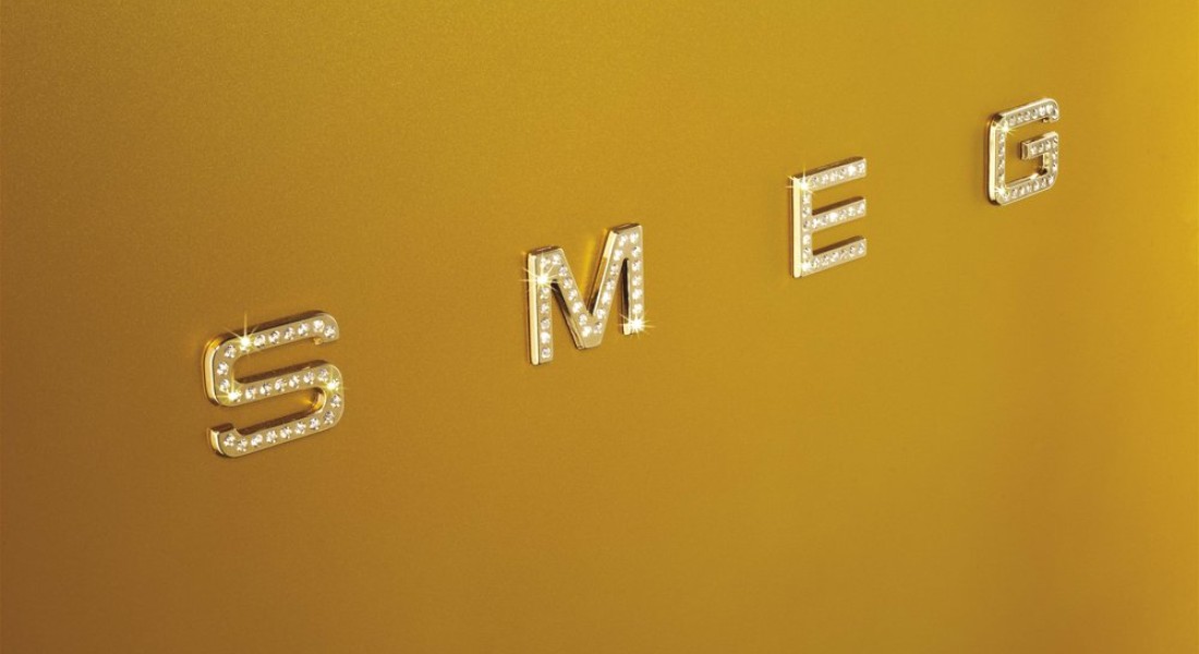 Jaren 50 koelkast Smeg in Swarovski Gold