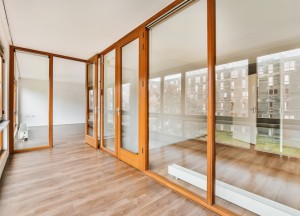 Woontrend 2024: schuifdeuren om grote woonkamers op te delen - 