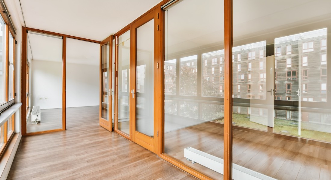 Woontrend 2024: schuifdeuren om grote woonkamers op te delen