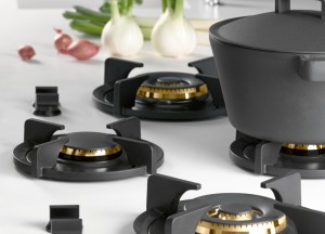 PITT Professional met stoere messing branders - Ikea