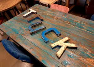 Robuuste Truckwood tafel | Woodindustries