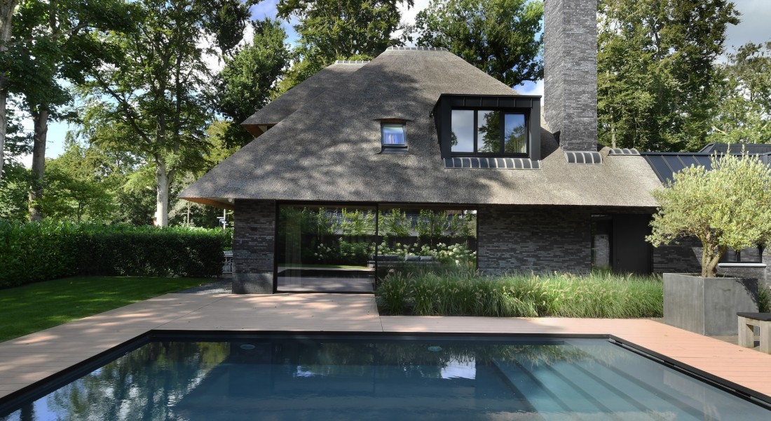 Van strak modern tot natuurlijke charme: de zwembaden van Starline