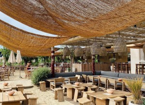 Ibiza vibes in je tuin met een kokos schaduwdoek! - ZONZ sunsails