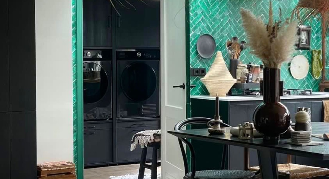 Van functioneel naar fashionable met de zwarte wasmachine kast van Wastoren®