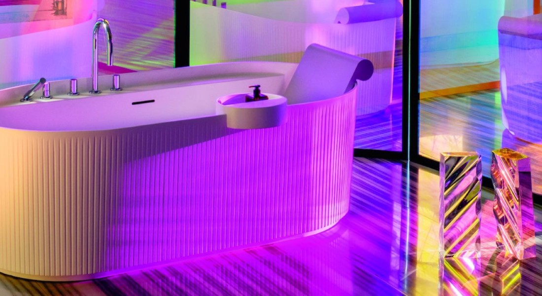 Reliëf: de badkamertrend van het moment