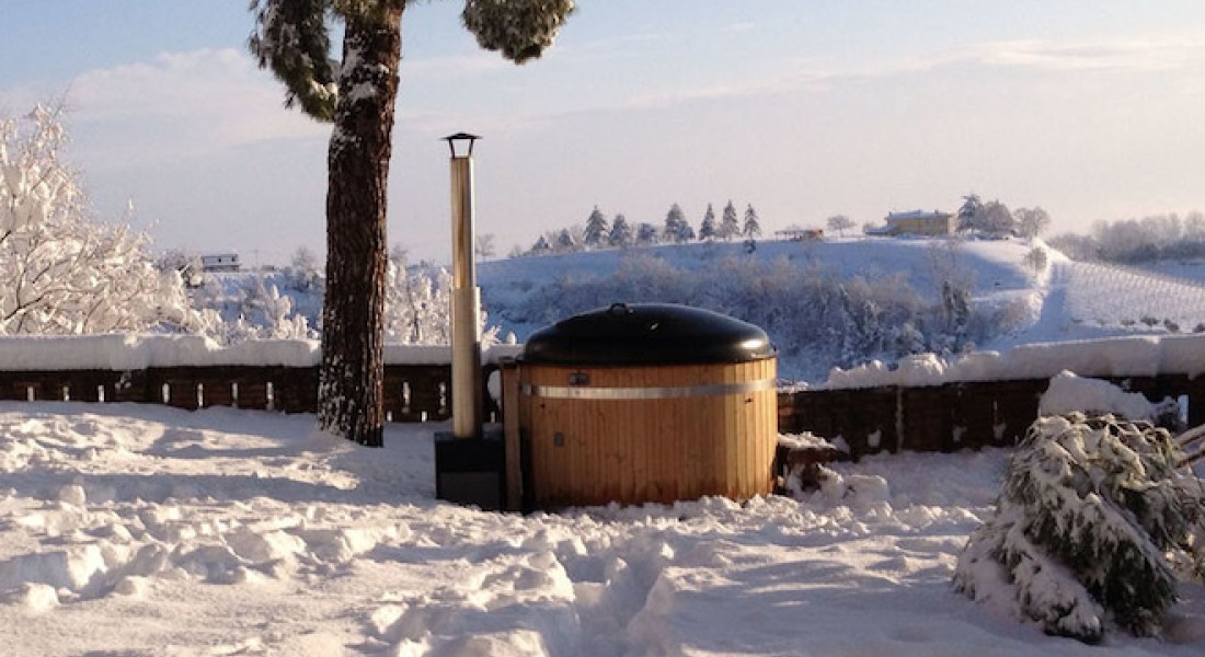 Ontspannen genieten van een hottub in de winter