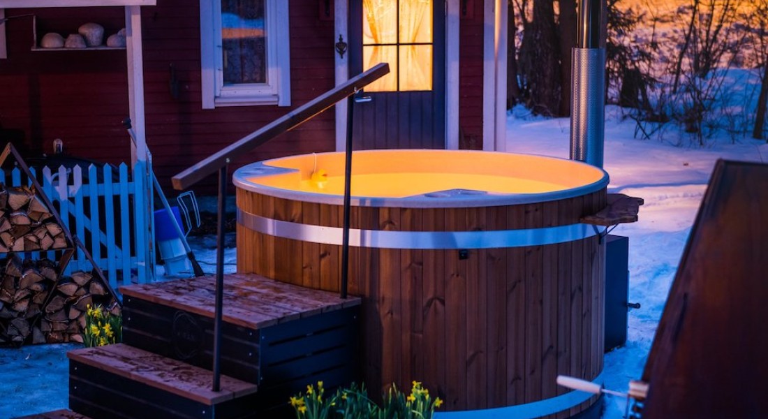 Vanuit de hottub genieten van de sneeuw