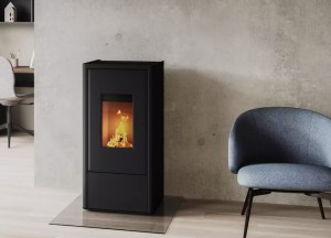 PRI­MO — EEN  STILLE OOSTENRIJKSE PEL­LETKACHEL