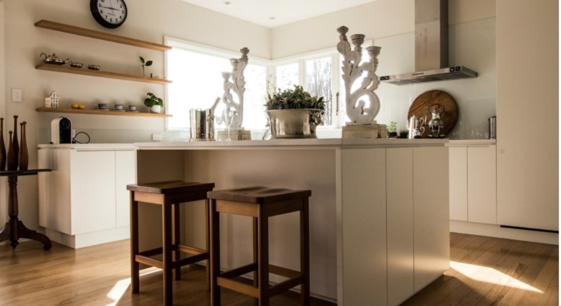 Een houten vloer in de keuken: belangrijke aandachtspunten